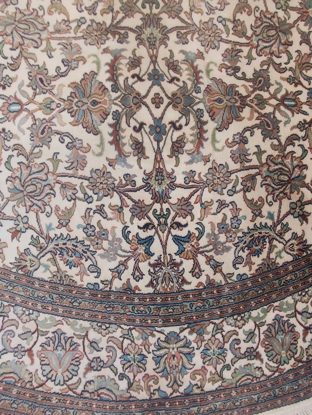 Kashmir Silk Exclusive