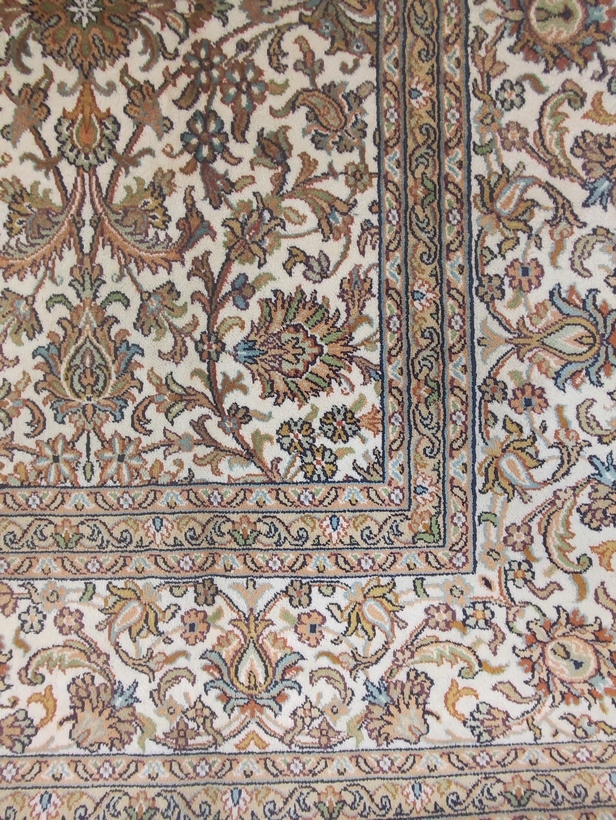 Kashmir Silk Exclusive