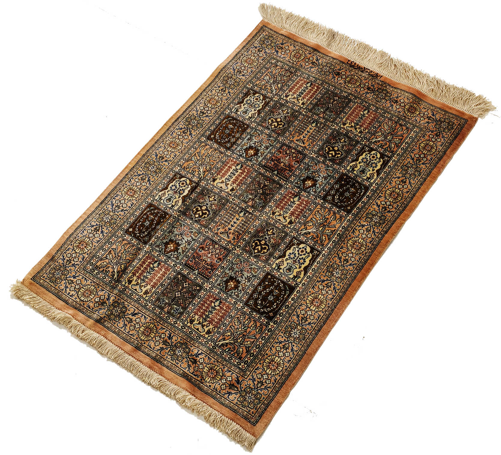 Ghom Silk Royal