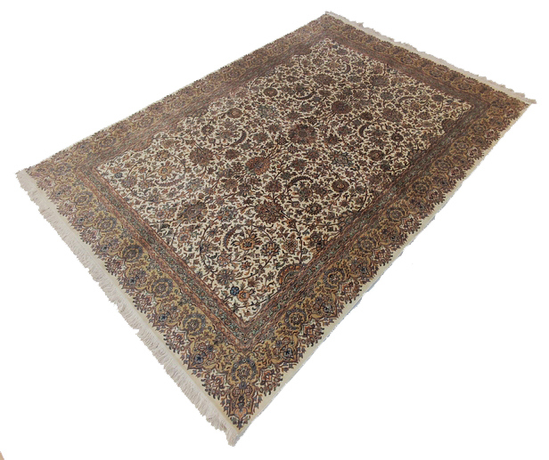 Kashmir Silk Exclusive