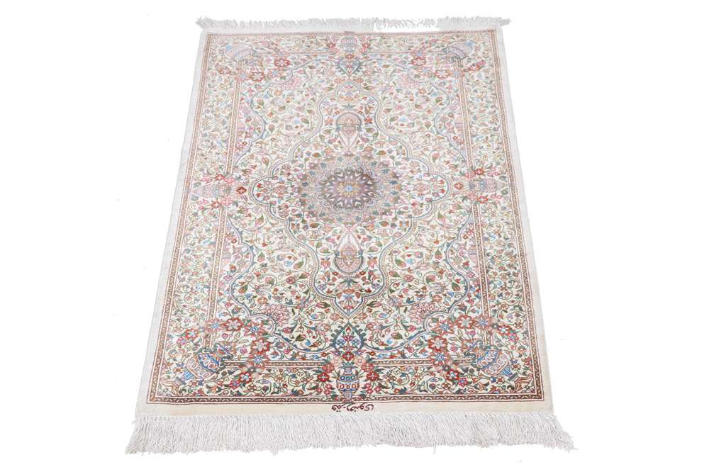 Dywan perski Qom