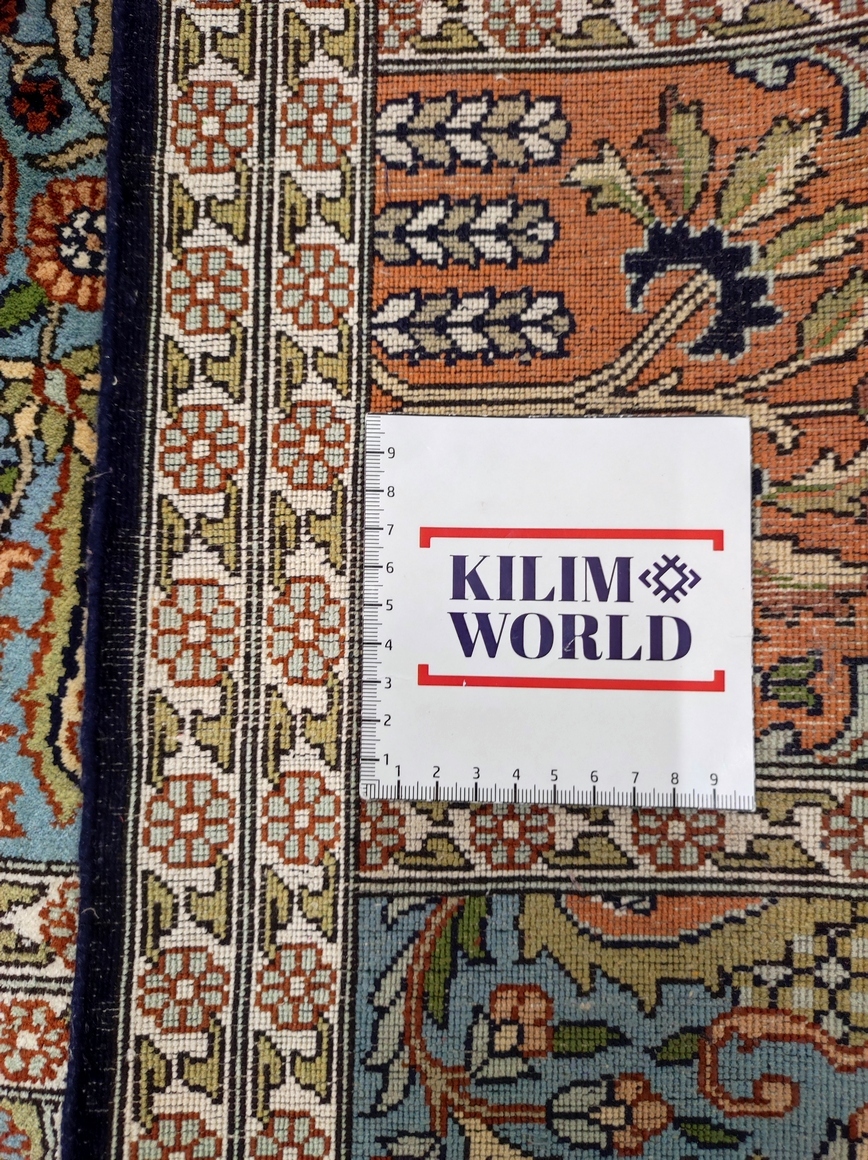 Kashmir Silk Exclusive
