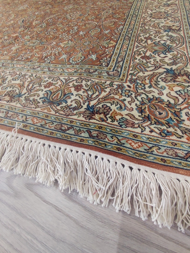 Kashmir Silk Exclusive