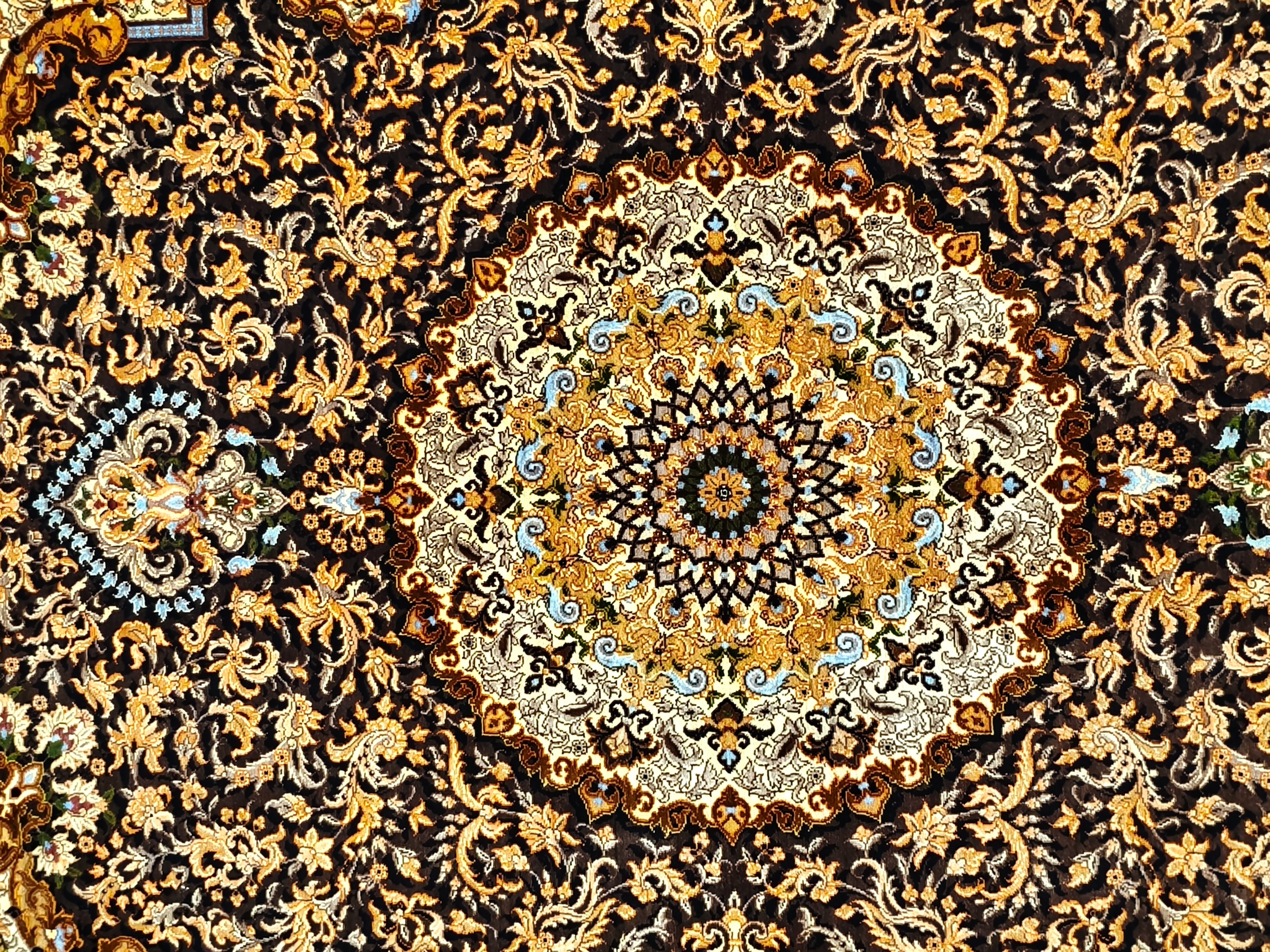 Ghom Silk Imperial