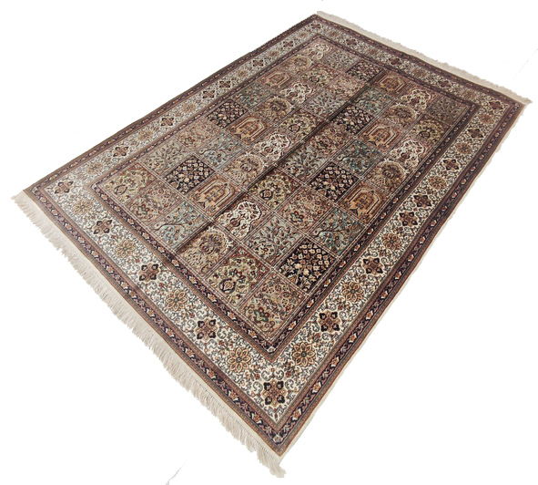 Kashmir Silk Exclusive